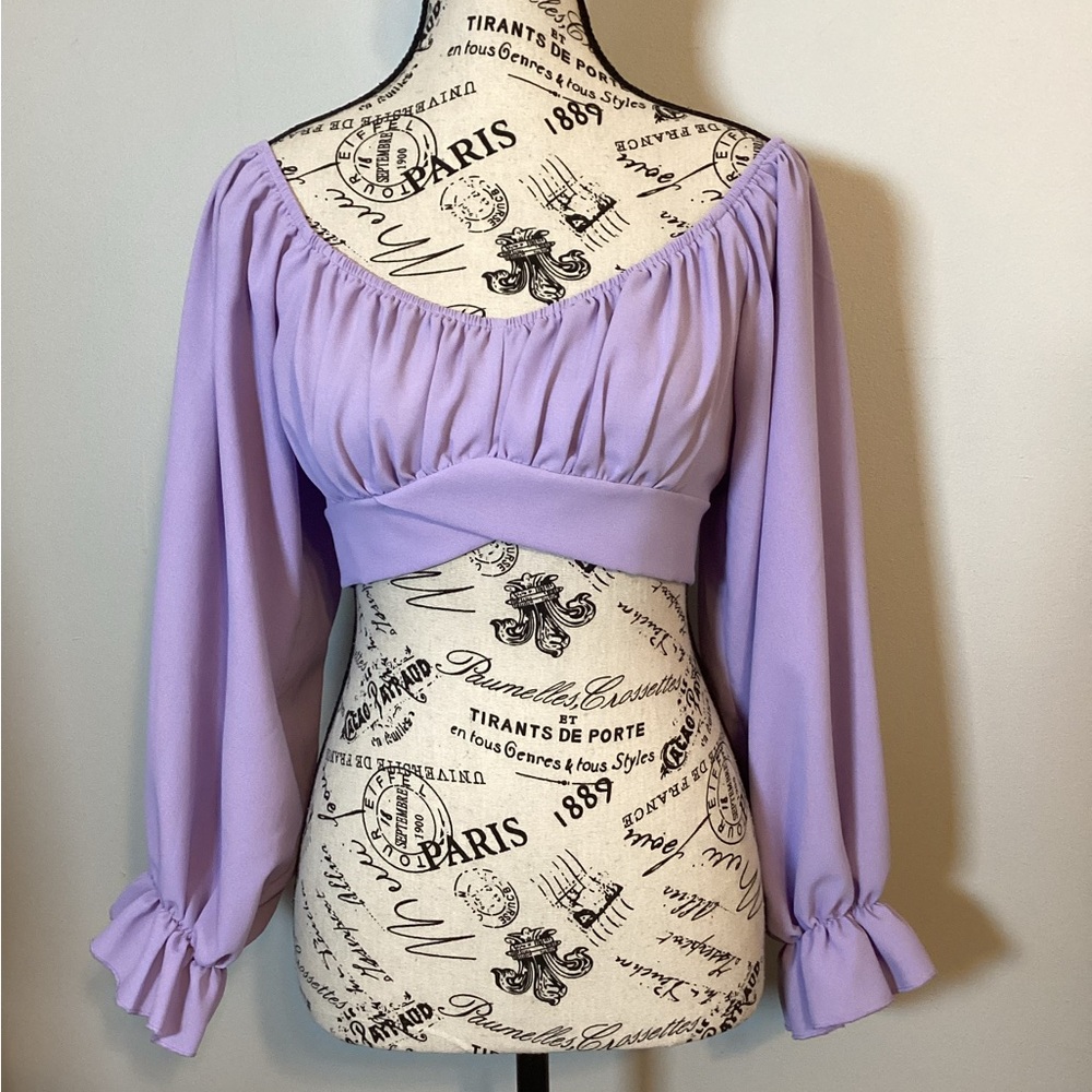 LAVENDER CROP TOP W/LONG BALLOON SLEEVE TIE BACK SIZE SMALL 🔥🔥🔥